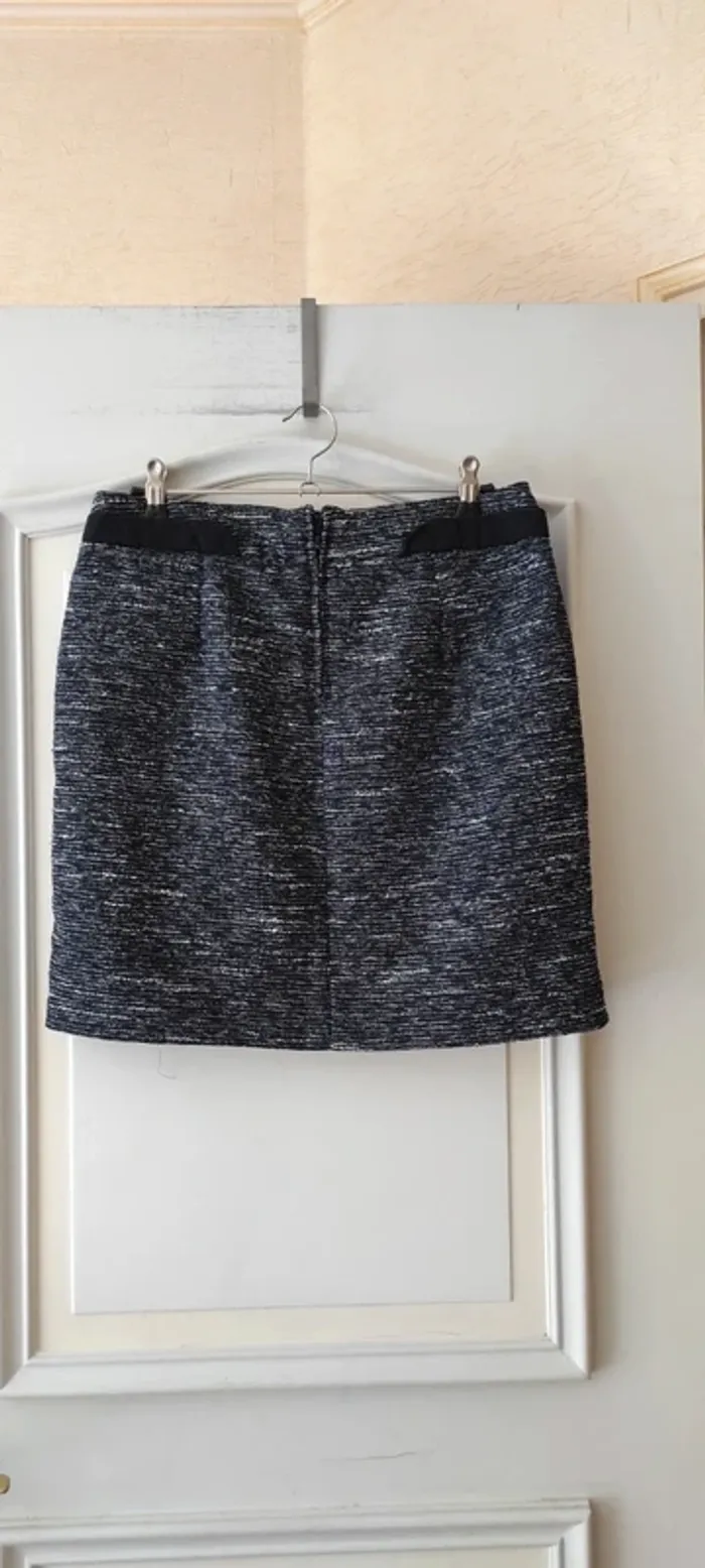 💐Jupe d' hiver - Camaïeu- taille 38 - comme neuve porté 1 fois  💐 - photo numéro 2