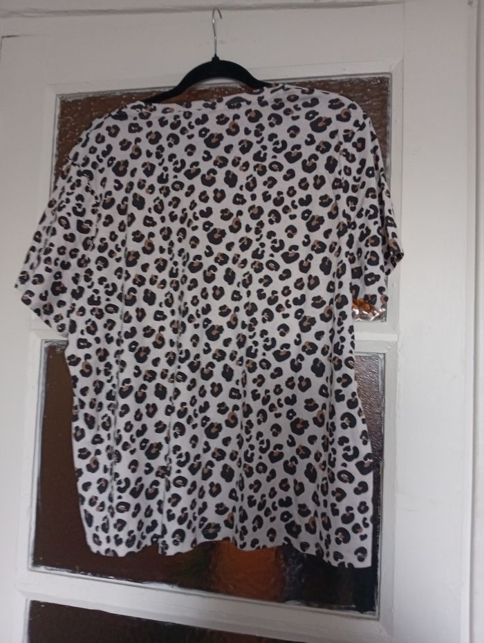 T-shirt motifs blanc, noir et marron – Taille XL – Marque Tex - photo numéro 2