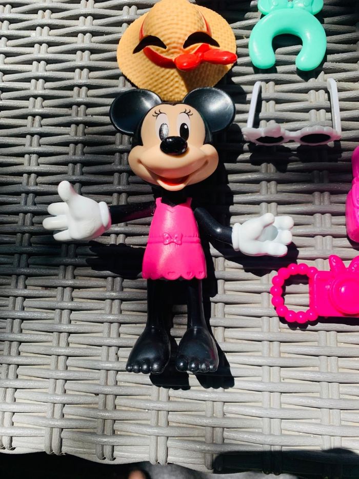 Figurine Minnie et ses accesdoires - photo numéro 10