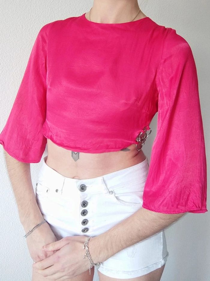 Crop-top satin dos nu manche ample 3/4 fuchsia / Zara - 36/S - photo numรฉro 3
