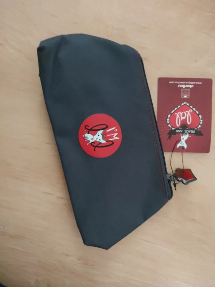 Trousse peace and lol oberthur chien - photo numéro 2