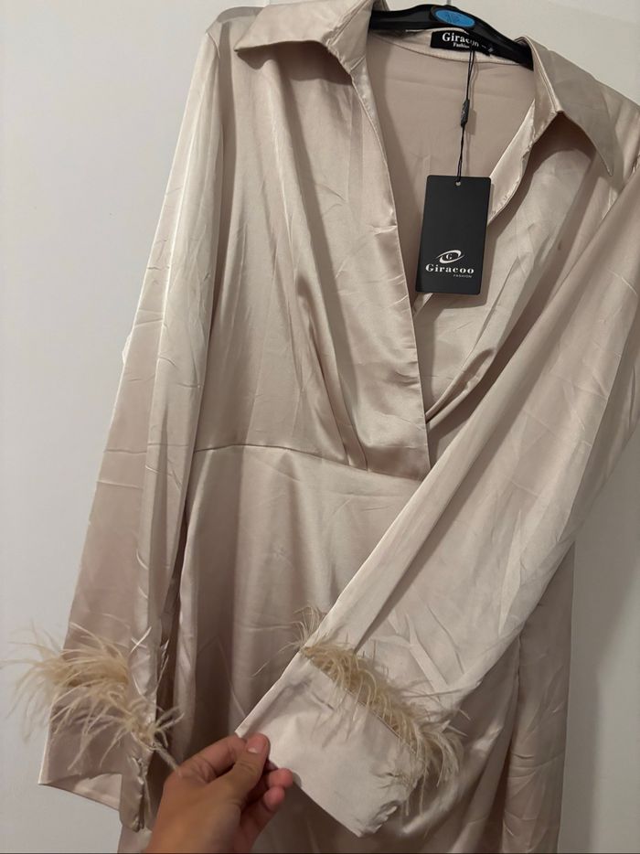 Robe satinée - photo numéro 2