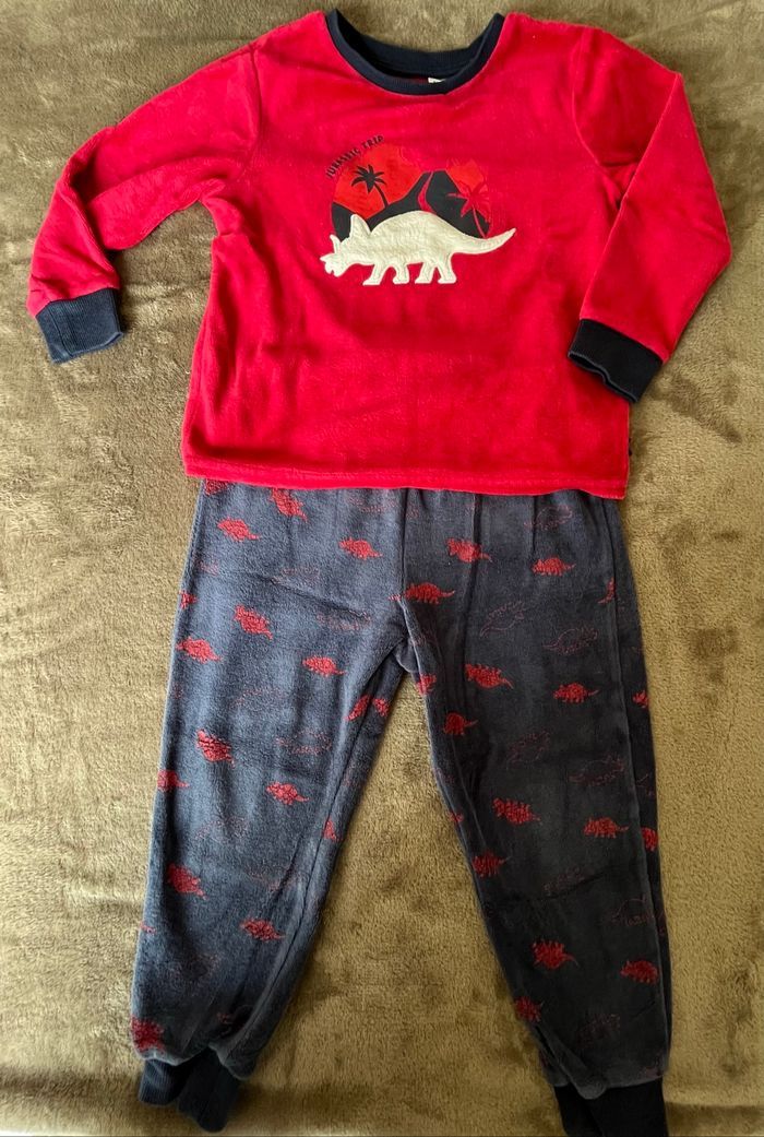 2 pyjamas - photo numéro 2