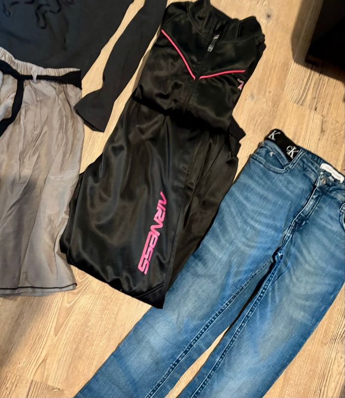 Lot vêtements fille 12 ans - photo numéro 3