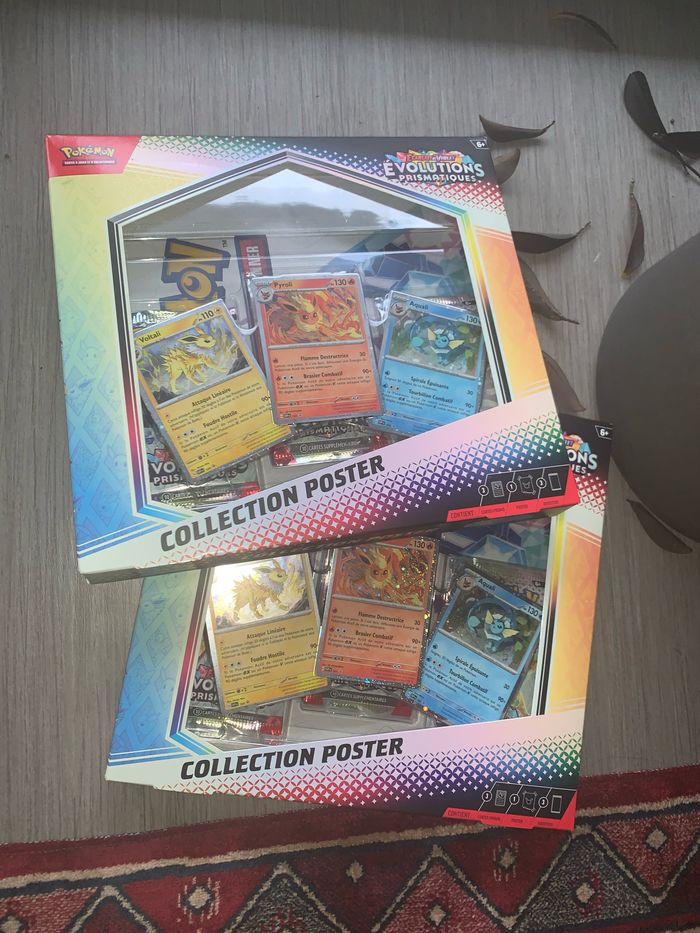 Lot de 2 coffrets Poster ev8.5 Pokémon évolutions prismatiques