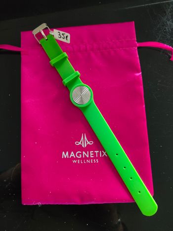 Bracelet magnétique silicone dessin arbre de vie