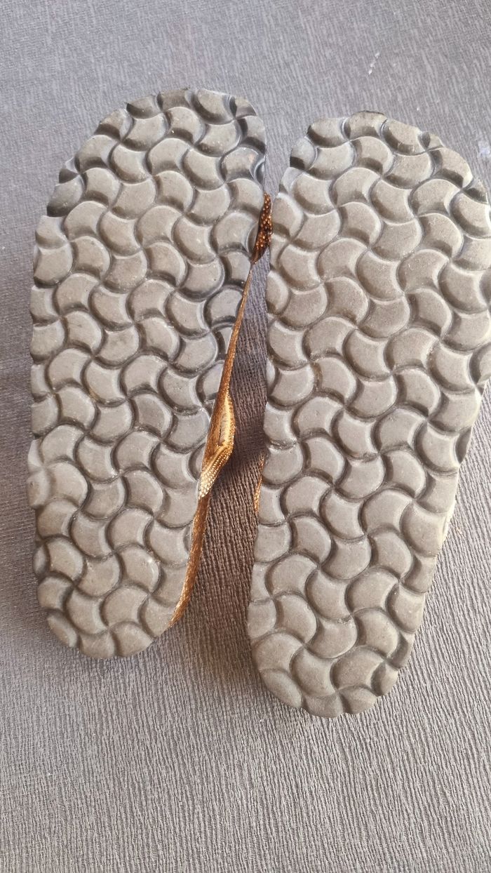 Sandales neuves avec strass - photo numéro 5