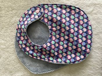 bavoir baltique tulipe