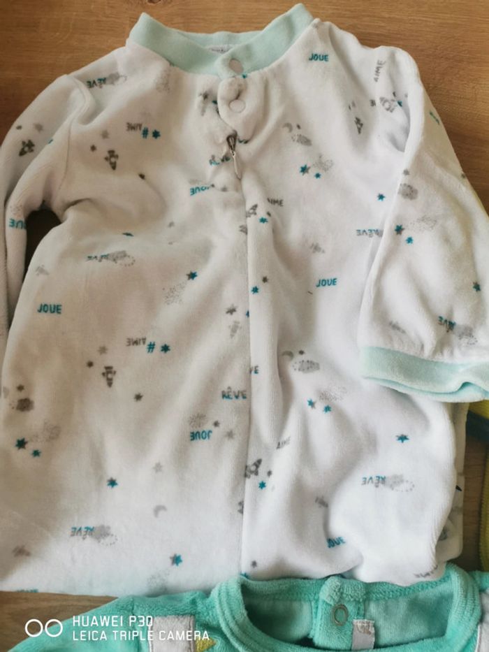 Lot 3 pyjamas velour 9 mois - photo numéro 2