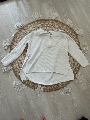 Pull blanc avec zip grossesse
