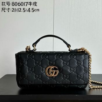 Gucci  806017