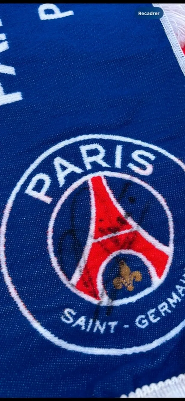 Écharpe PSG Ligue des Champions 2014 – Match contre Leverkusen + autographes verratti - photo numéro 9