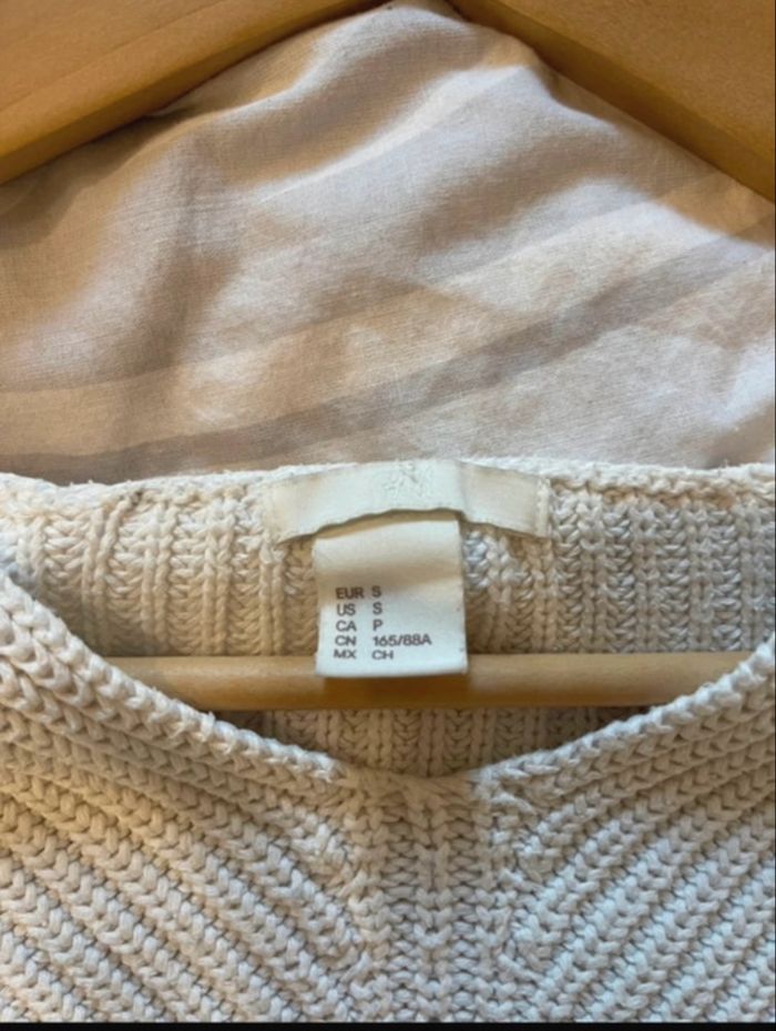 Pull blanc en maille col en V - photo numéro 4