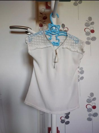 Haut blanc cassé