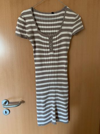 Robe moulante en coton lourd taille 1