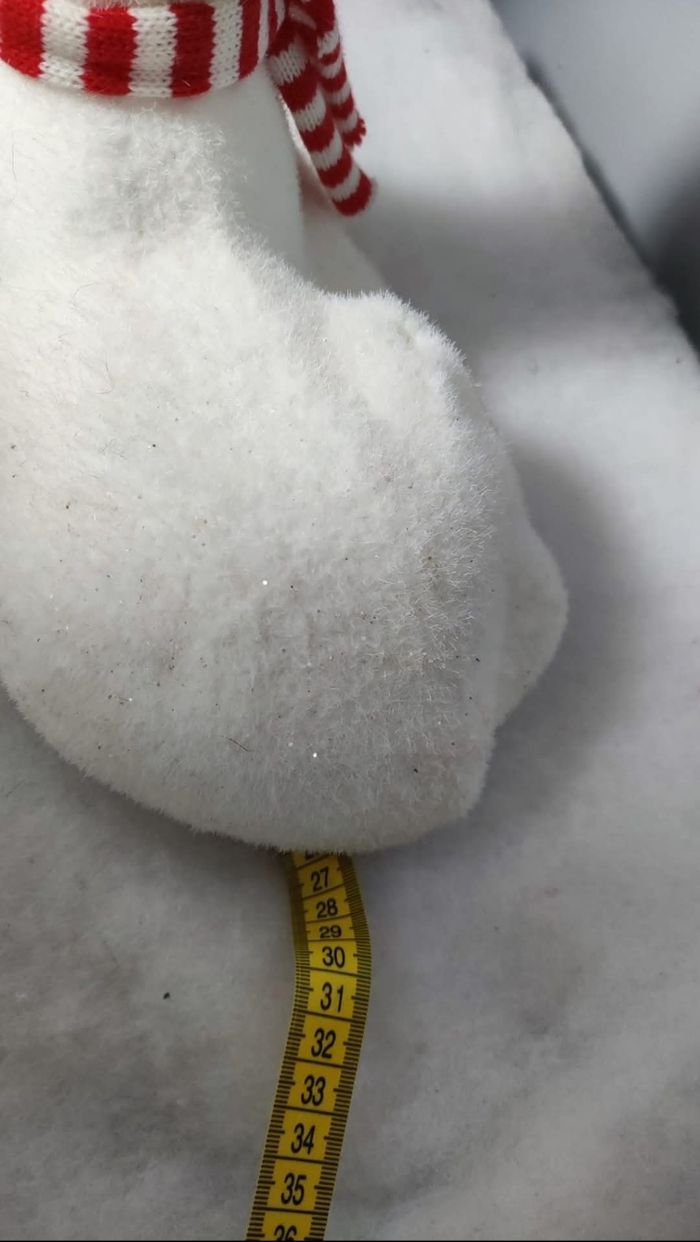 Renne décoratif de Noël blanc avec écharpe rouge - photo numéro 6