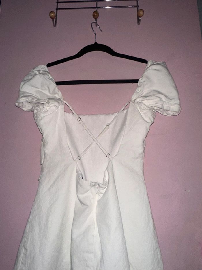 Joli robes Zara blanche manche bouffante
