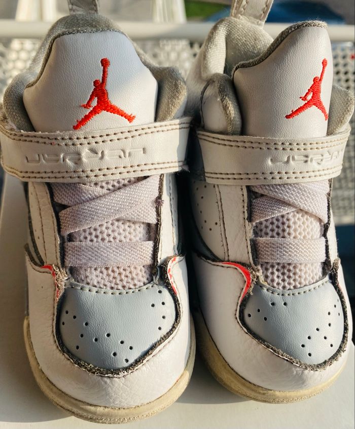 baskets jordan flight bébé taille 22 - vintage 2012 - photo numéro 4