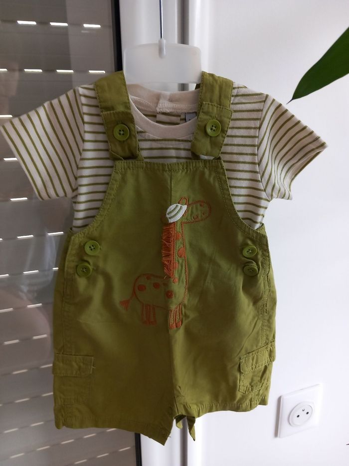 Ensemble tee-shirt et salopette - photo numéro 1