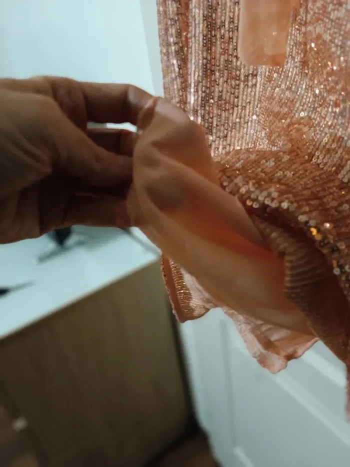 Superbe robe rose à sequins - photo numéro 5