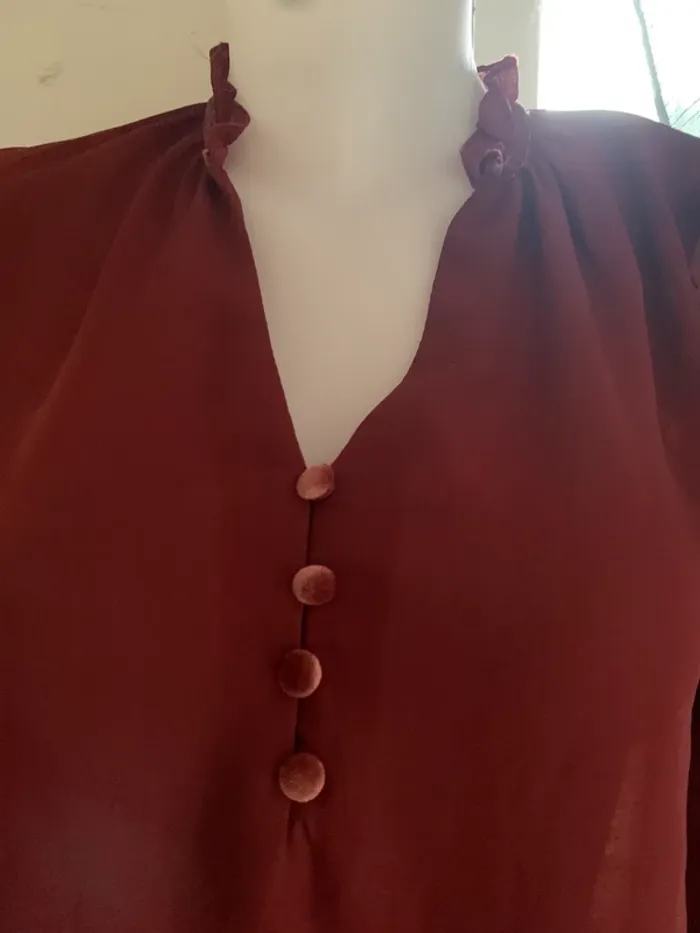 Blouse Kiabi bordeaux taille 38 manches longues - photo numéro 3