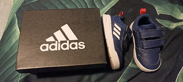Adidas tensaur