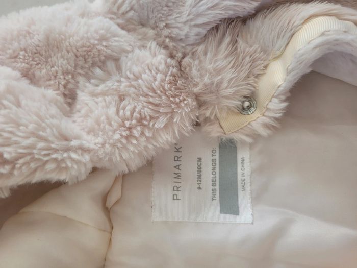 Manteau polaire pilou pilou à capuche Primark taille 09/12mois - photo numéro 2