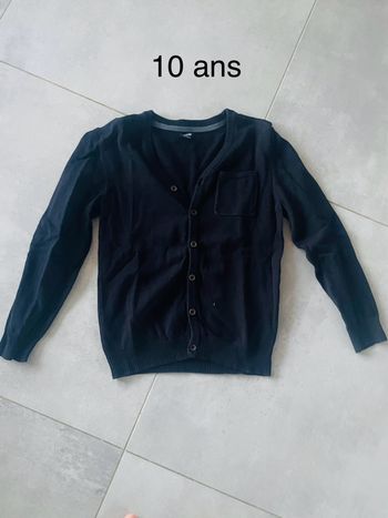 Gilet noir boutons 10 ans col V