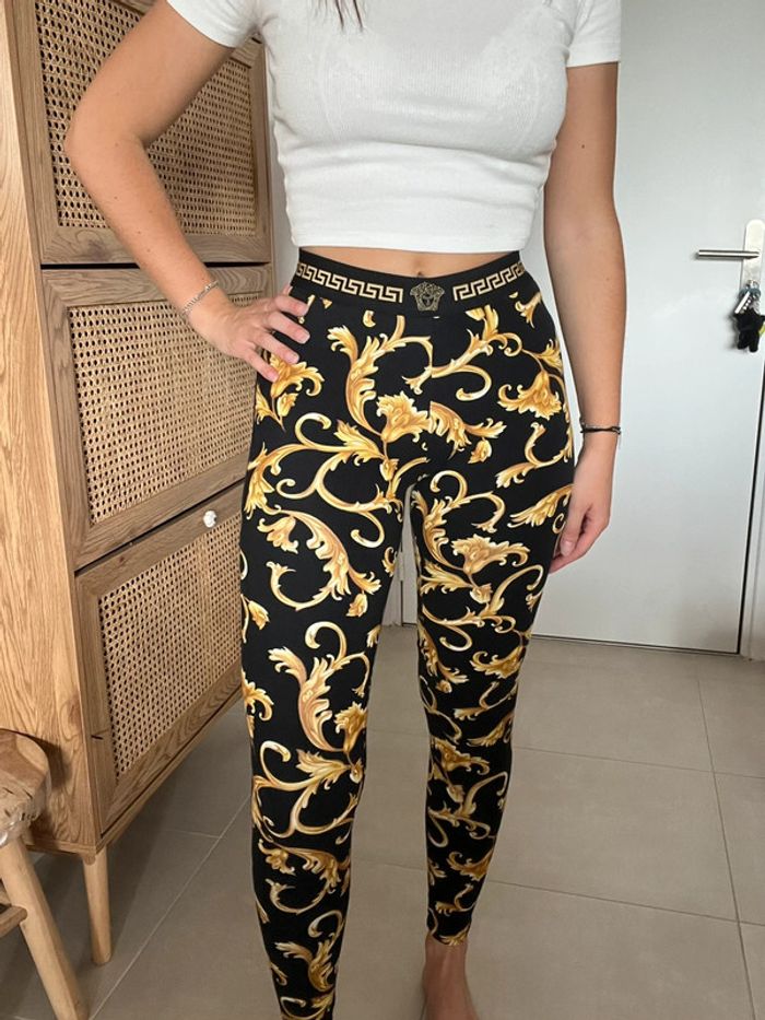 Legging noir et jaune Versace - photo numéro 2