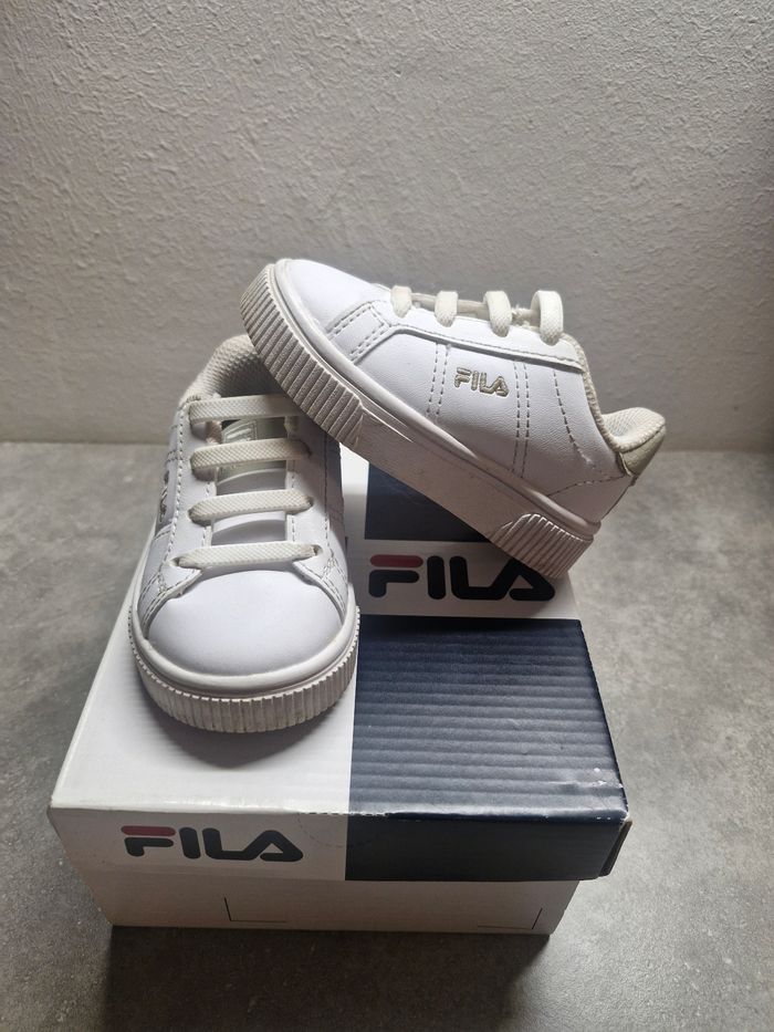 Chaussures Fila blanches - photo numéro 2