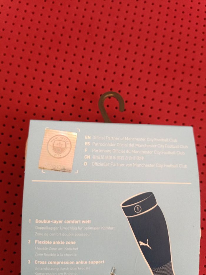 Chaussettes de foot Manchester City, Puma Authentique Officiel taille 35/38, Neuf - photo numéro 7