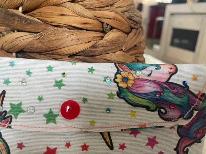 Bel étui à lunette solide ou pochette pour petits articles tissu licorne neuve - photo numéro 11