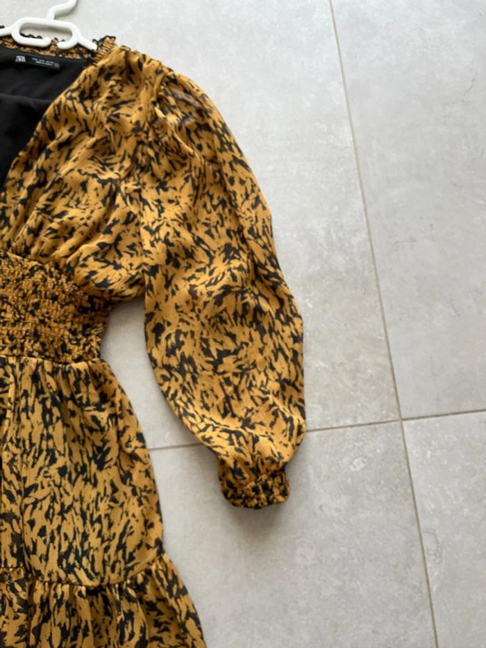 Robe noire et moutarde - photo numéro 7
