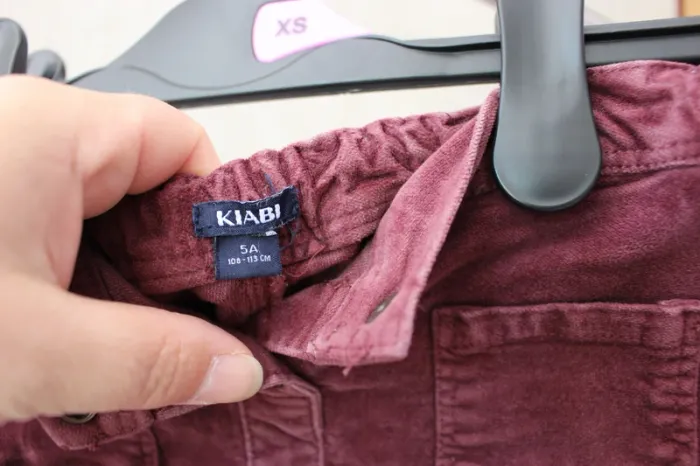 👗 Jupe grenat, effet daim, Kiabi, Taille 5 ans 📌 - photo numéro 4