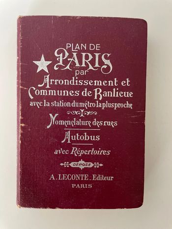 Livre plan arrondissement de Paris
