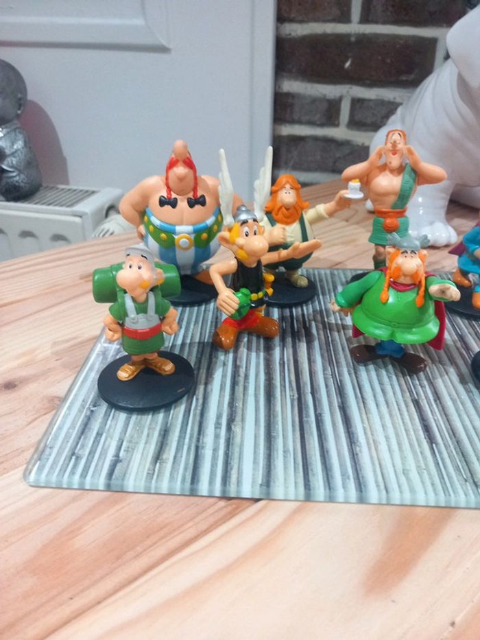 Lot de 10 Figurines asterix et obelix - photo numéro 2