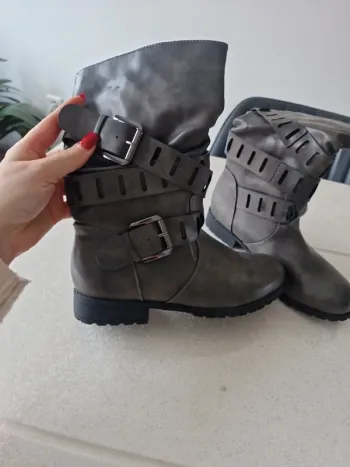 botte grise neuve taille 36