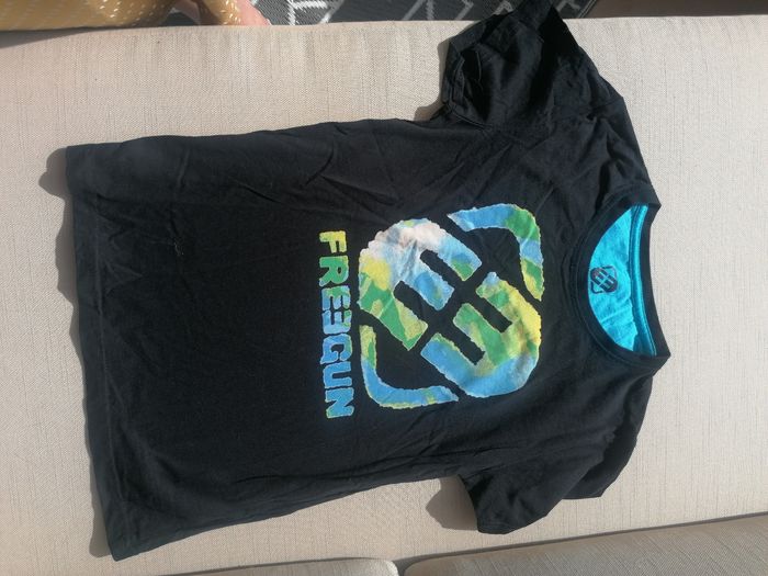 Tee shirt freegun