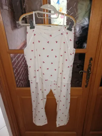 Pyjama cerise d'été