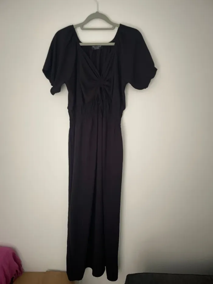 Robe serrée poitrine