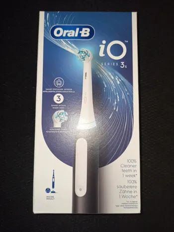 Neuf Brosse à dents électrique iO3 ORAL-B Neuve