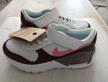 Nike Air Max pour fille, neuf, jamais portées