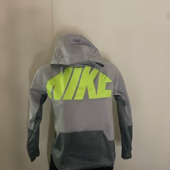 Pull Nike, gris, vert, sport