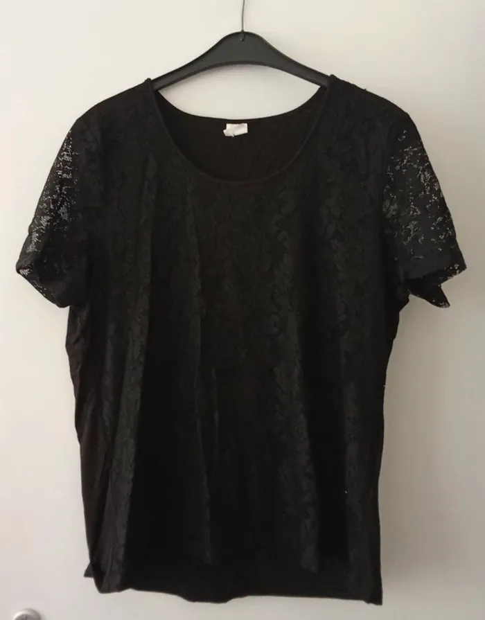 T-shirt femme ⭐ très bon état ⭐ Taille 50