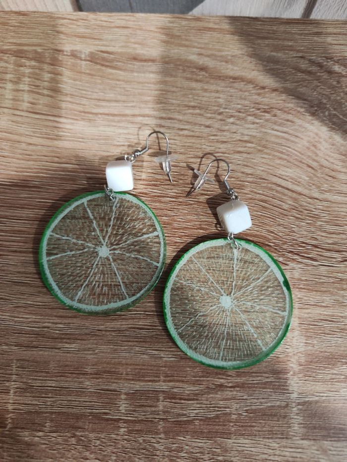 Paire de boucles d'oreilles citron vert acryliques - photo numéro 4