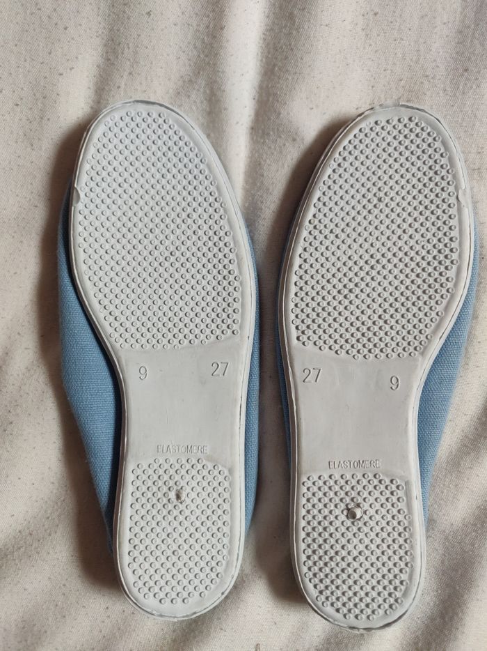 Chaussons gymnastique bleu clair taille 27 neufs - photo numéro 2