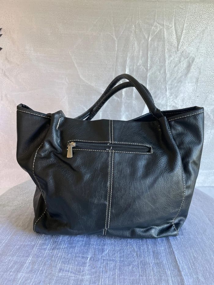 Sac noir bouton - Bon état - photo numéro 4