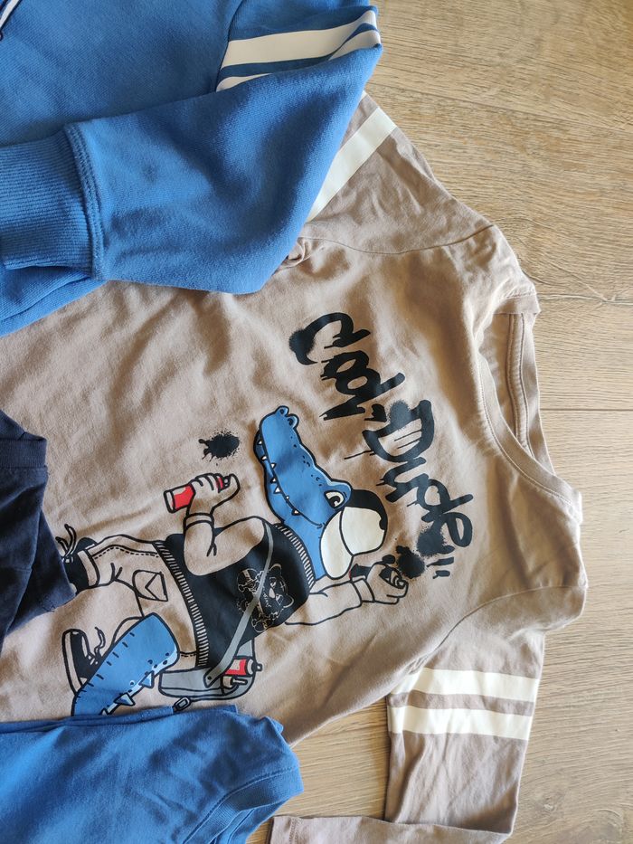 Ensemble sweat et 4 tee shirt C&A Taille 3-4 ans - photo numéro 5