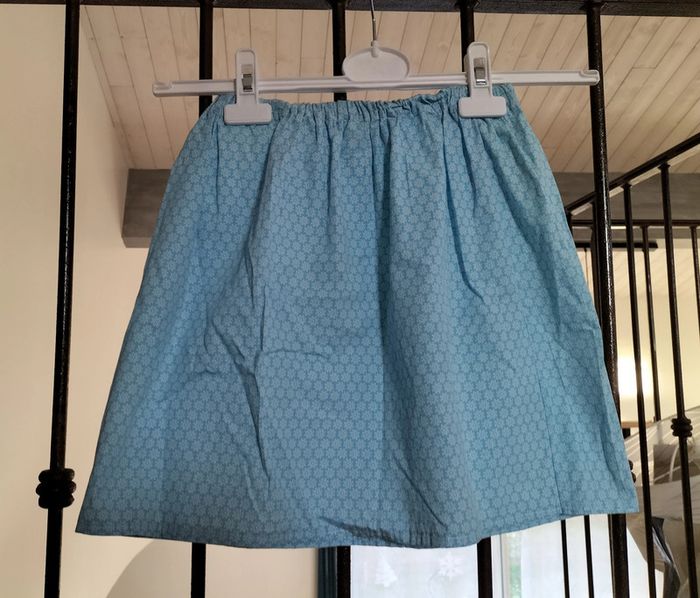 Jupe légère bleu clair à fleurs 10 ans - photo numéro 2