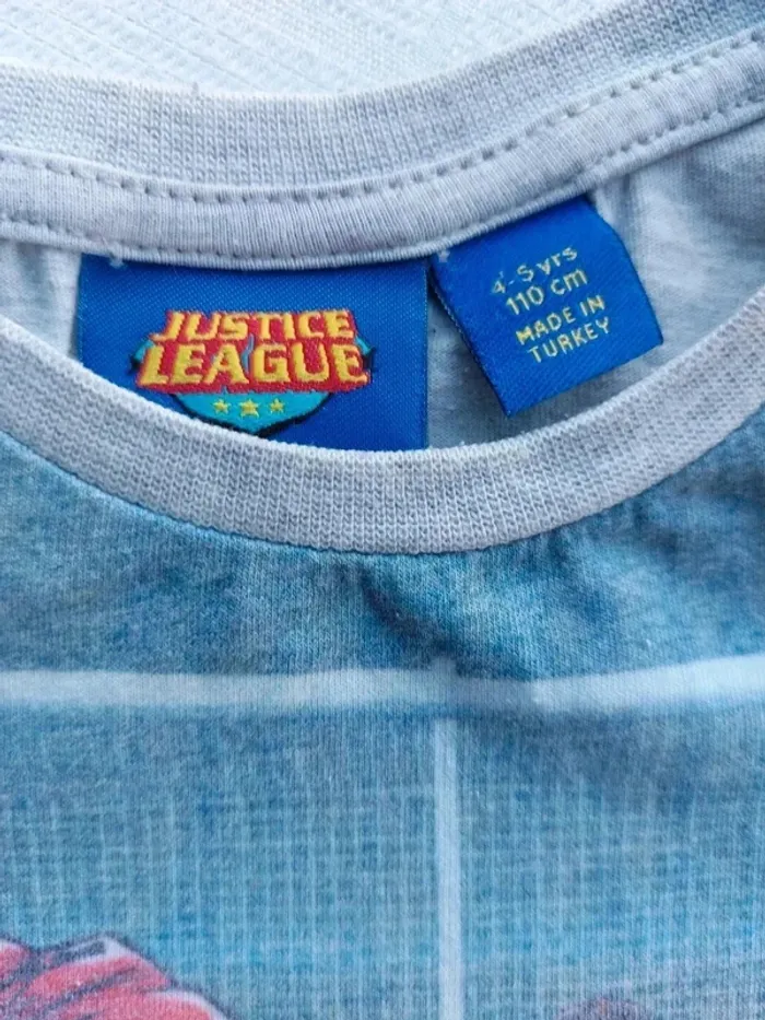 Tee-shirts Justice league 4 / 5 ans - photo numéro 3